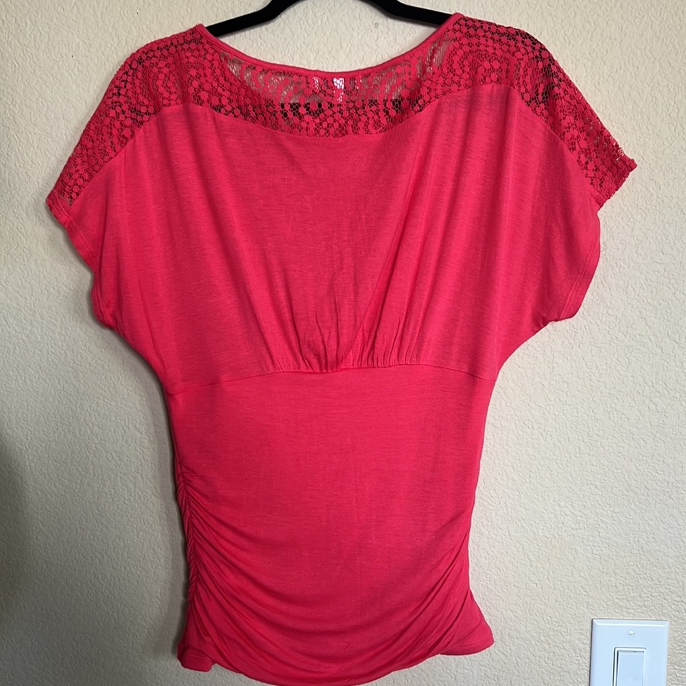 Pink blouse - Picture 2 of 4